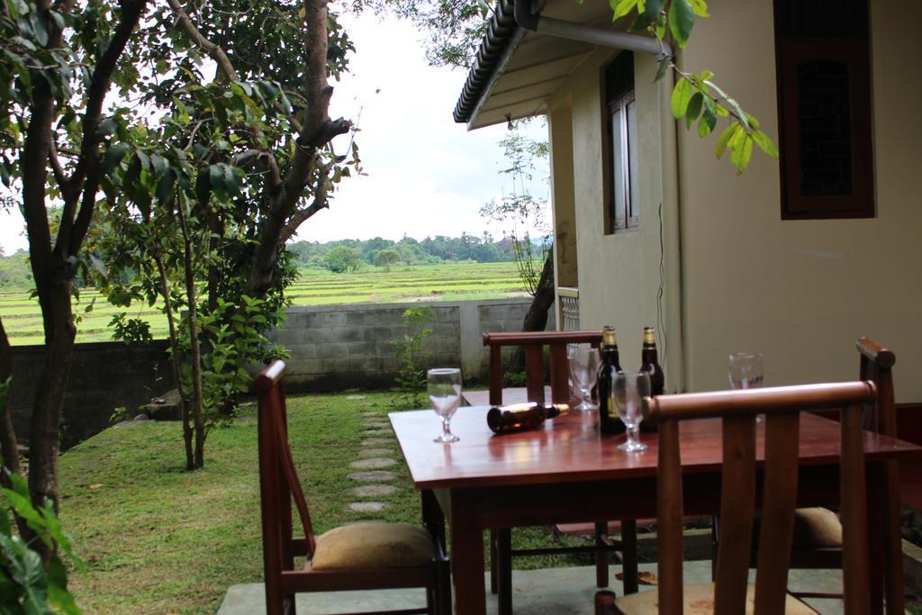 Sunshine Tourist Rest Hotel Anuradhapura Bagian luar foto