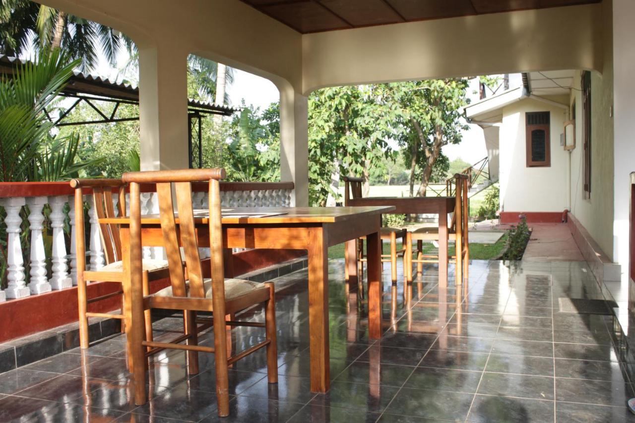 Sunshine Tourist Rest Hotel Anuradhapura Bagian luar foto