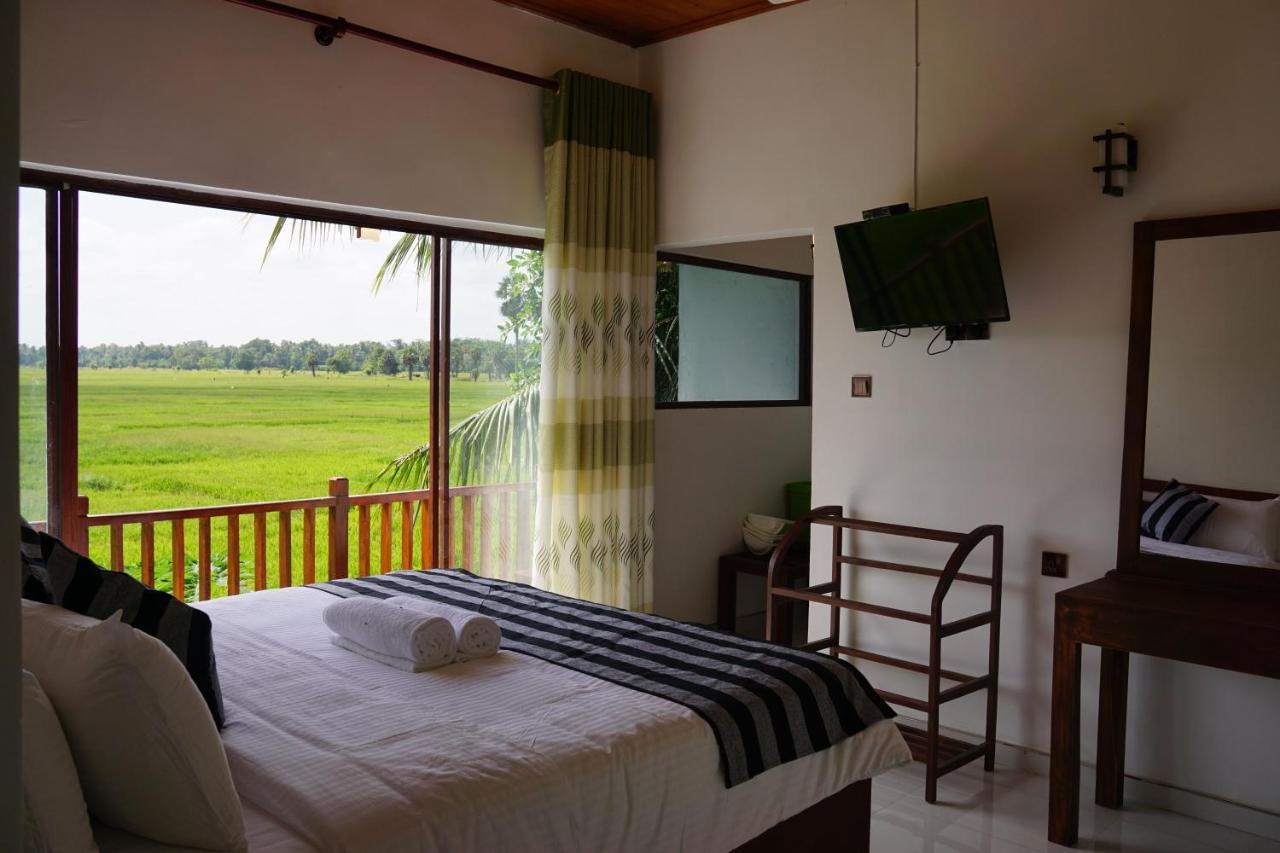 Sunshine Tourist Rest Hotel Anuradhapura Bagian luar foto